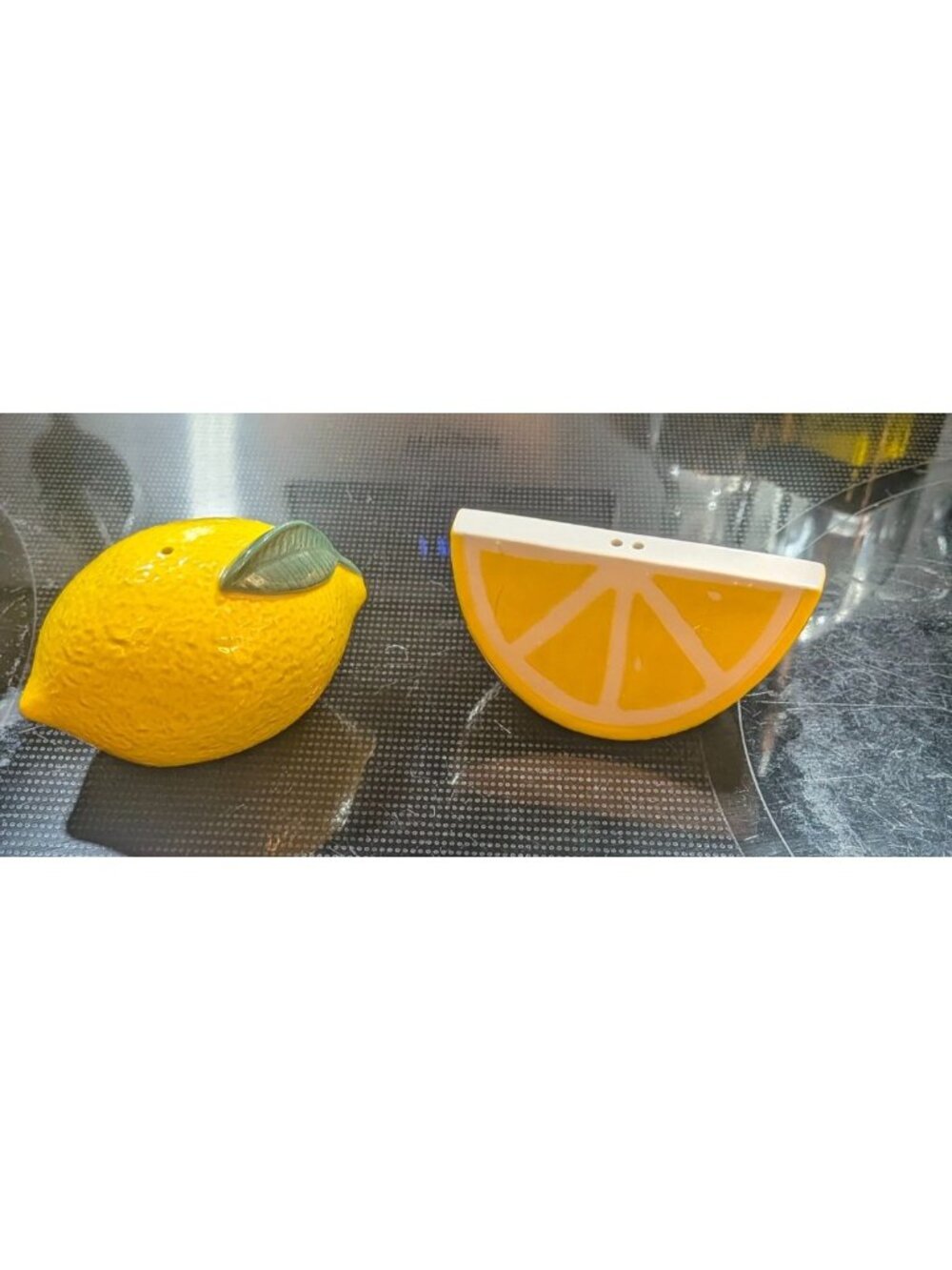 Kate Spade New York With a Twist Salt and Pepper Lemon set Lenox